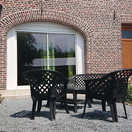 Les Du Relais Bed and Breakfast Liettres