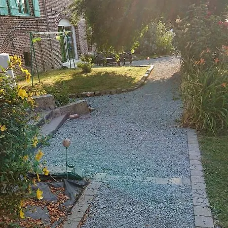 Les Du Relais Bed and Breakfast 3*