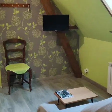 Les Du Relais Bed and Breakfast Liettres