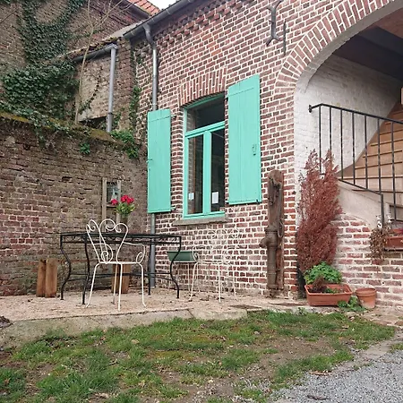 Les Du Relais Bed and Breakfast 3*