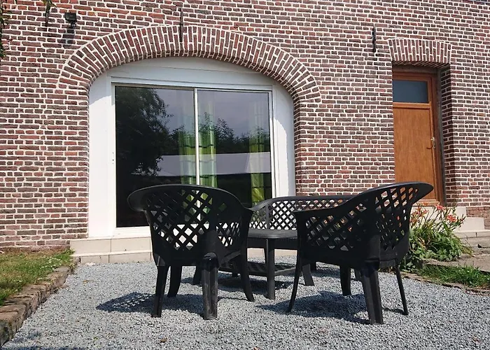 Les Du Relais Bed & Breakfast Liettres